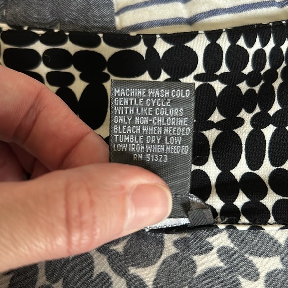 Kenneth Cole Reaction Skirt - Picture 7 of 8